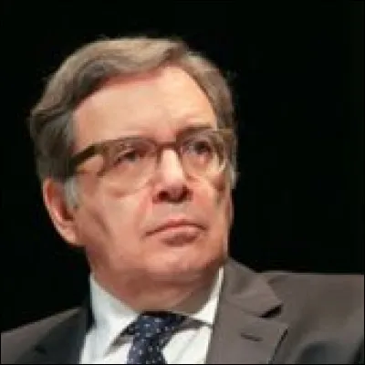 Sous pape, c'est le...