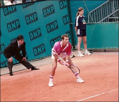 1987 > L'argentin Bengoechea repart avec des roues de secours (3 x 6-0). Normal, il tombe contre le futur finaliste du tournoi (dont le nom comporte celui de son pays !)