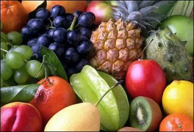 Jai 10 fruits dans la main. Jen mange la moitié et en donne 2 à ma mère. Combien men reste-t-il ?