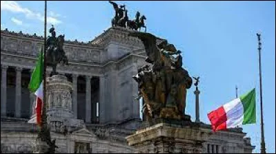 Laquelle de ces chanteuses n'est pas italienne ?