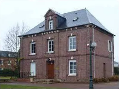 Je vous emmène en Normandie, à Tancarville. Commune connue pour son pont éponyme, dans le parc naturel régional des Boucles de la Seine normande, elle se situe dans le département ...