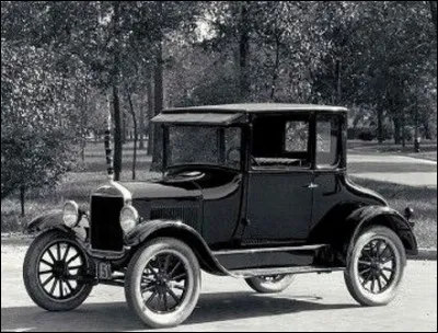 À quel duo comique pourrait bien appartenir cette Ford T ?