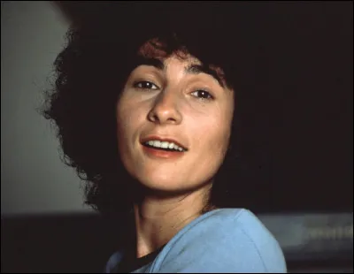 Qui est cette chanteuse dont l'un des titres est ''L'oeuf'' ?