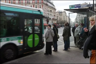 Comment s'appelle le réseau de bus de la région parisienne ?