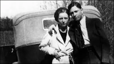 De quel gang faisait partie le célèbre couple de criminels Bonnie & Clyde ?