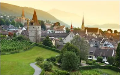 Z comme Zoug : dans quel pays la ville de Zoug se trouve-t-elle ?