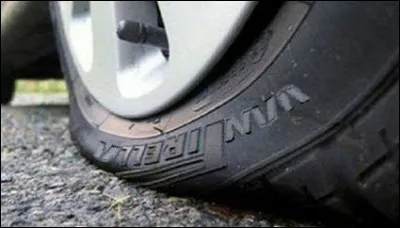 -"J'crois ben que chui crevé, M'sieur Gaudin !"
-"Z'inquiétez pas, on a un... "