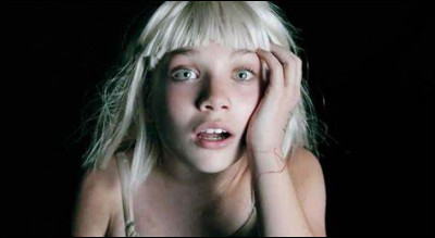 Une musique de Sia ''Together''.
''I can hear the thunder, comin' from your ...'', quelle proposition complète la phrase ?