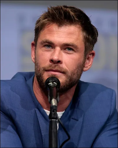 Chris Hemsworth : acteur qui a incarné plusieurs fois au cinéma le dieu nordique et superhéros Thor.