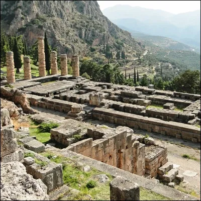 Comment s�appelait l�oracle d�Apollon &agrave; Delphes ?