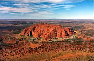 Géographie : Quel est l'autre nom de l'Ayer's Rock, en Australie ?