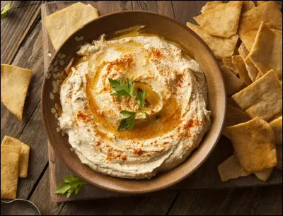 Quel est le nom de cette préparation culinaire du Proche-Orient, composée de purée de pois chiches et de purée de sésame ?