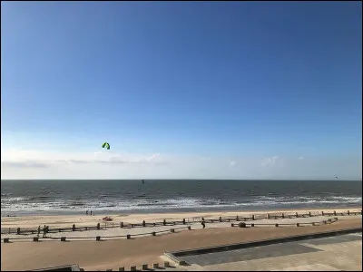 Allons maintenant en Belgique, sur la plage d'Ostende, vous pourrez assister à ...