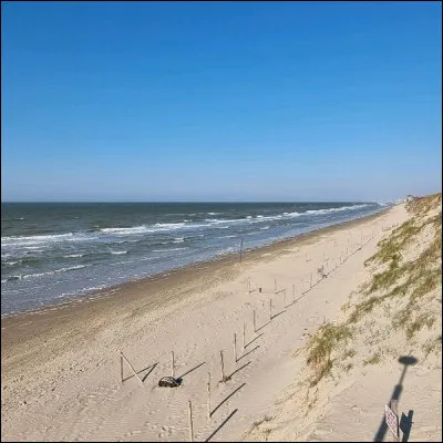 Z comme Zuydcoote : quel écrivain est l'auteur de "Week-end à Zuydcoote" ?