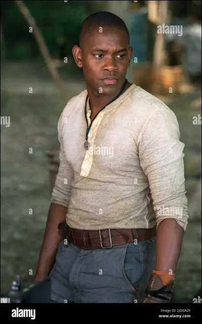 Qui rejoint Alby lors de la visite du Bloc pour Thomas ?