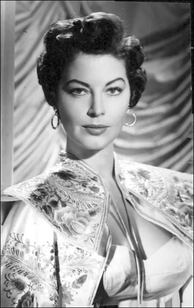 En 1954 sort un film de Joseph Mankiewicz, avec Ava Gardner et Humphrey Bogart, La Comtesse aux Pieds ...