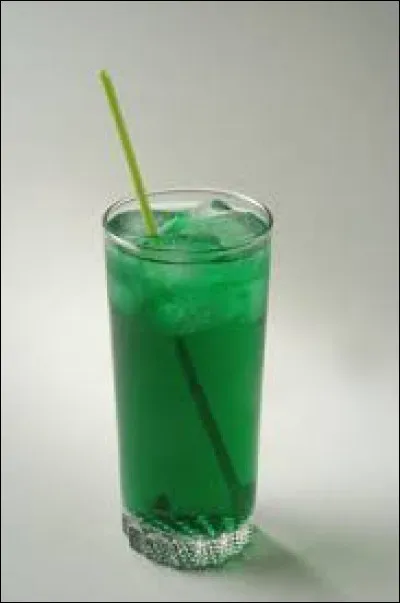 Qu'ajoute-t-on avec du sirop de menthe pour obtenir un diabolo menthe ?