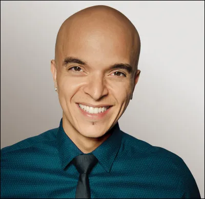 Rachid Badouri : acteur et humoriste, invité régulier de l'animateur Arthur dans "Vendredi tout est permis".