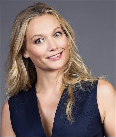 Caroline Vigneaux : actrice et humoriste, ancienne avocate, et réalisatrice du film "Flashback" en 2021.