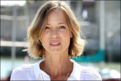 Elodie Frenck : actrice rendue célèbre pour son interprétation de Marlène Leroy dans la série "Les Petits Meurtres d'Agatha Christie".