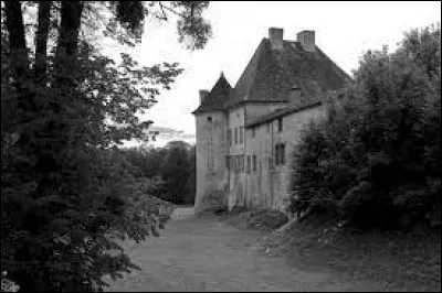 Je vous emmène dans l'Aube à la découverte du château d'Arrentières. Nous sommes en région ...