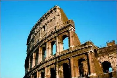 Quel est le nom de cette arne Gallo-Romaine visible  Rome ?