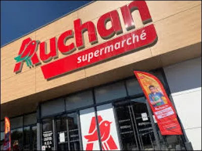 L'enseigne Auchan est-elle plus ou moins ancienne que l'enseigne E.Leclerc ?