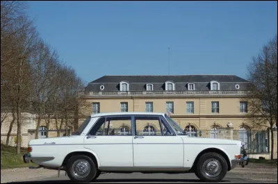 Qu'est-ce qu'un ''incunable'' ?
Petit indice : cette Simca 1501 en illustration.