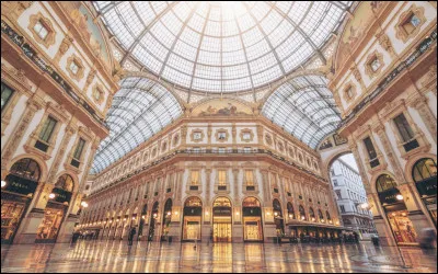 Le pays a un président.