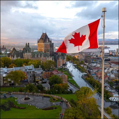 Le Canada est un pays qui est situé sur le continent :