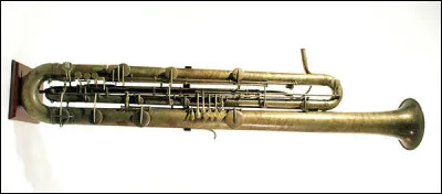 Le sarrussophone est un instrument inventé au XIXe s. par [...qui ?] : il est classé dans la famille des [... ?...].