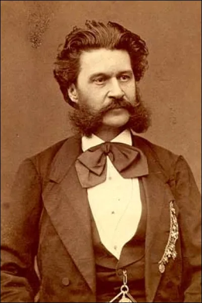 Johann Strauss II > Le véritable « roi de la valse », c'est lui ! Combien en aurait-il composé, dont la plus célèbre nommée [... ?...] ?