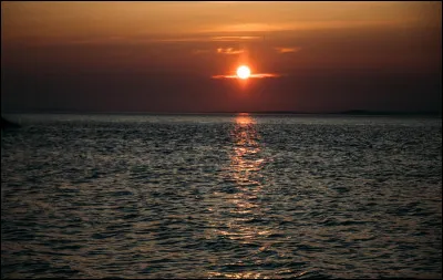 De quel côté se lève toujours le soleil ?