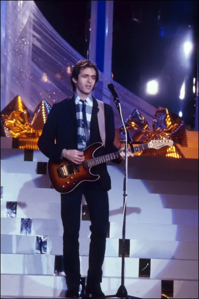 Vrai ou faux ? Durant sa carrière, il a utilisé plus de trois pseudonymes.