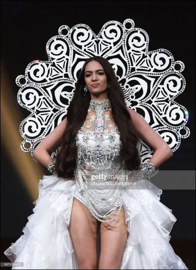 Quel pays représente cette Miss ?