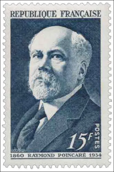 Raymond Poincaré a uvré pendant la Seconde Guerre mondiale.