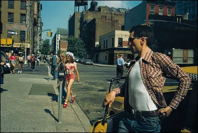 "Dans chaque rue, il y a un inconnu qui rêve d'être quelqu'un... C'est un homme seul, oublié, qui cherche désespérément à prouver qu'il existe.'', de quel film est-ce le slogan ?