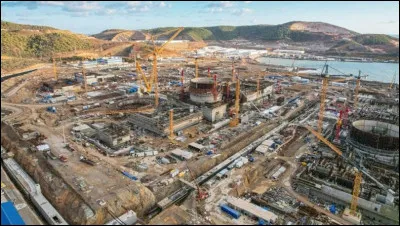 Lequel de ces pays devrait, en 2023, mettre en service sa premi&egrave;re centrale nucl&eacute;aire ?