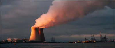 Dans quel pays le nombre de centrales et de r&eacute;acteurs a-t-il les plus augment&eacute; depuis 2011 ?