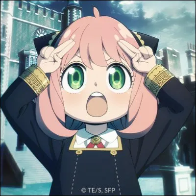 Qui est cette petite fille aux beaux cheveux roses ?