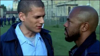 Pourquoi Scofield a-t-il demandé du peroxyde à C-Note ?