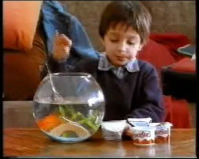 Maurice est le prénom du poisson rouge dans la pub des ChocoSuisse.