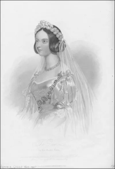 Sa robe de mariée était blanche mais selon les usages de quelle couleur aurait-elle dû être ?