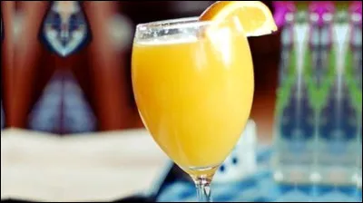 ''Le caribbean champagne''est un cocktail à base de champagne, de rhum et de crème de quel fruit ?