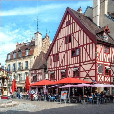 Quel est le chef-lieu de la r&eacute;gion Bourgogne-Franche-Comt&eacute; ?