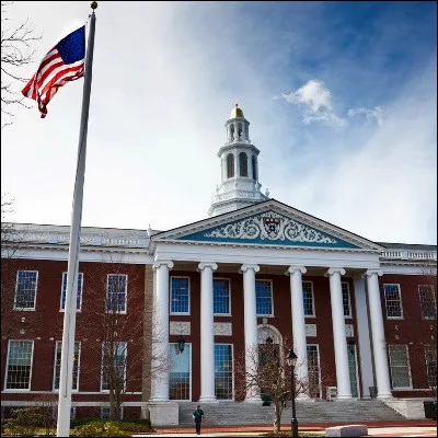 Quelle universit&eacute; fond&eacute;e en 1636 est la plus ancienne des &Eacute;tats-Unis ?