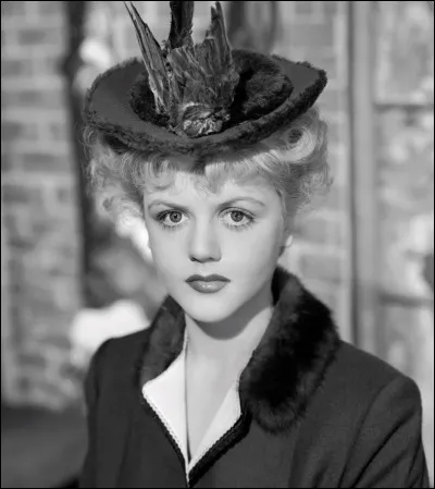 "Hantise" a été le film dans lequel Angela Lansbury a fait ses débuts, vrai ou faux ?