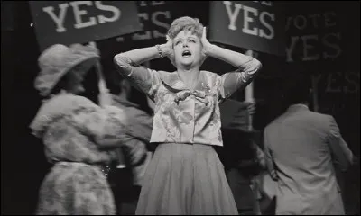 Angela Lansbury jouait aussi dans des comédies musicales, vrai ou faux ?