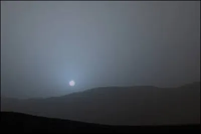 Sur quelle planète a été pris ce cliché où l'on voit le Soleil se coucher ?