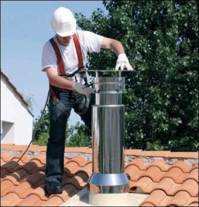 Quel est le nom de l'ouvrier qui installe et répare des conduits de cheminée ?